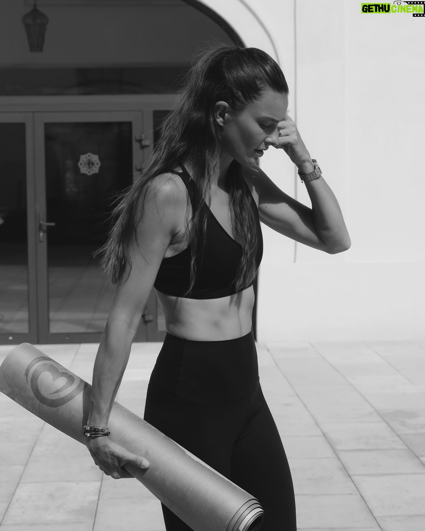 Nikol Švantnerová - 3 Likes - Balance event🌸🧘🏽♀️holky děkuji za dva krásné sportovní dny. Měli jste to vyladěné do detailu a moc jsem si to užila. @tatianazidekova znám už asi 6 let a je hezké sledovat, jak se to vše posunulo a posunuje, přeji spoustu spokojených cvičících klientek a já se přidávám též! #balancesk #sportyevent