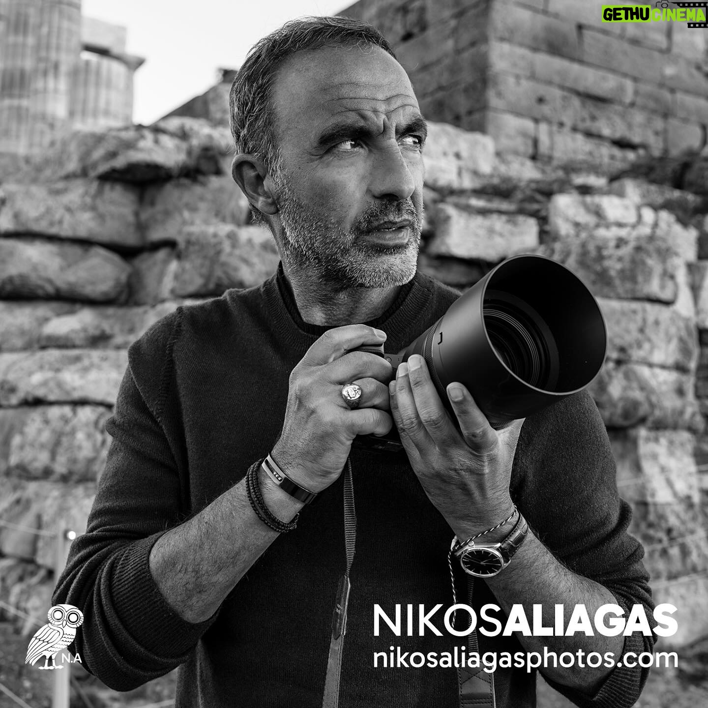 Nikos Aliagas - 7.8K Likes - #paris Une joie de partager avec vous, mon site de photographies nikosaliagasphotos.com Des images, des voyages, des réflexions. Juste pour le plaisir du partage et de l’amour de la photographie. Il sera en ligne à 14:00 heure française (gratuit). Merci d’ores et déjà de vos retours et de vos partages. « Si tu ne cherches pas l’ombre, tu ne trouveras jamais la lumière… » Το πρώτο μου φωτογραφικό σάιτ είναι διάθεσιμο από σήμερα στις 15:00 ώρα Ελλάδας. Σας ευχαριστώ 🙏🧿 Merci à Pierre Boschat et ses équipes pour la direction artistique et le design du site Pierr.fr #instanikos