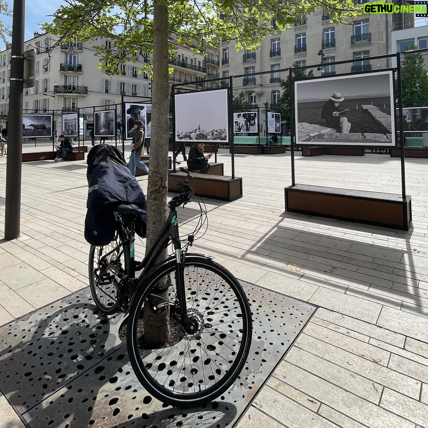 Nikos Aliagas - 5.5K Likes - #Vincennes Mes photos de Grèce exposées à partir d’aujourd’hui et jusqu’au 5 mai à @vincennesmaville avec la collaboration du @centreculturelhellenique Place Pierre Sémard et rue Eugène Renaud. Une joie de vous présenter quelques séquences photographiques de #LespritGrec puisque cette année la ville de Vincennes met à l’honneur la Grèce et sa culture avec de nombreuses manifestations tt au long de ces semaines @charlotte_libertalbanel #brigittegauvain #guilettaranieri Ne manquez pas également les formidables expos photos de @erieta_attali et d’Aris Balafoutas #instanikos merci @stephanedanger1 pour les photos de l’installation.