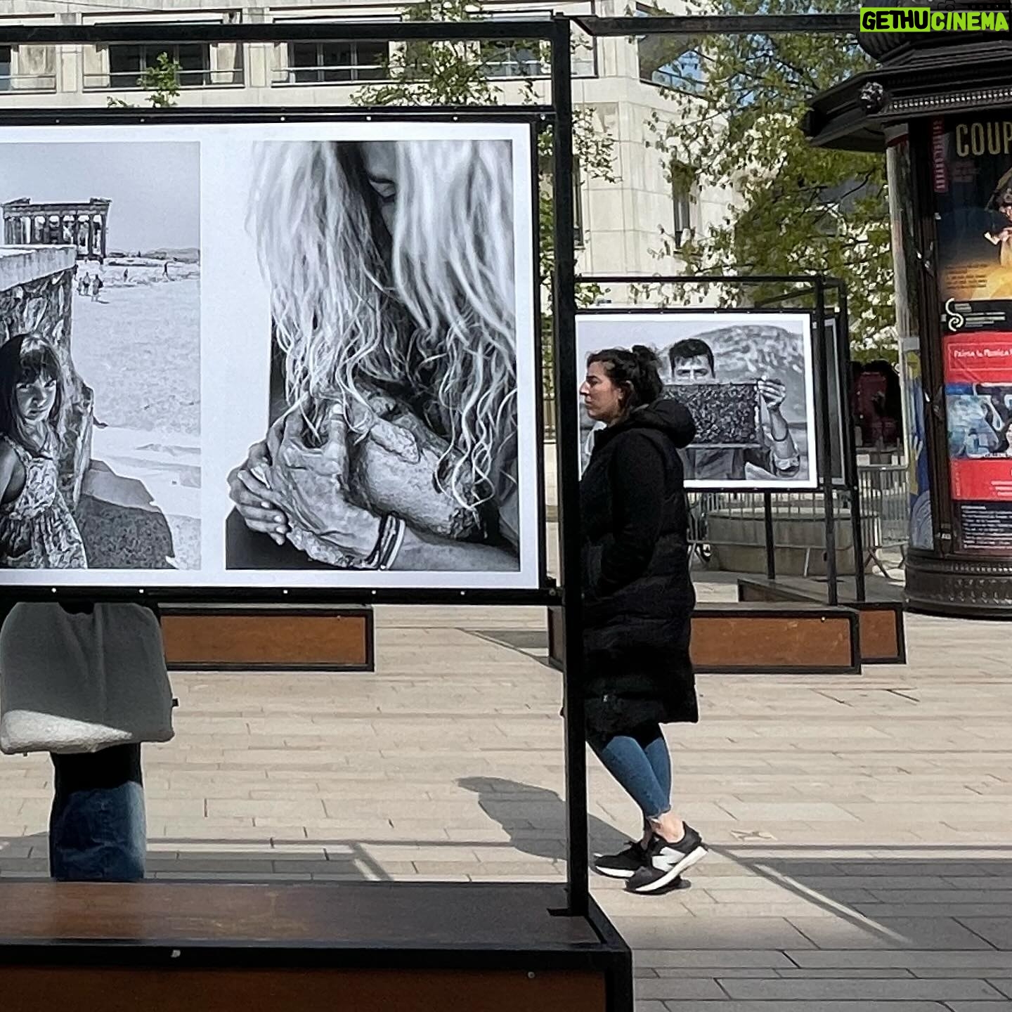 Nikos Aliagas - 5.5K Likes - #Vincennes Mes photos de Grèce exposées à partir d’aujourd’hui et jusqu’au 5 mai à @vincennesmaville avec la collaboration du @centreculturelhellenique Place Pierre Sémard et rue Eugène Renaud. Une joie de vous présenter quelques séquences photographiques de #LespritGrec puisque cette année la ville de Vincennes met à l’honneur la Grèce et sa culture avec de nombreuses manifestations tt au long de ces semaines @charlotte_libertalbanel #brigittegauvain #guilettaranieri Ne manquez pas également les formidables expos photos de @erieta_attali et d’Aris Balafoutas #instanikos merci @stephanedanger1 pour les photos de l’installation.