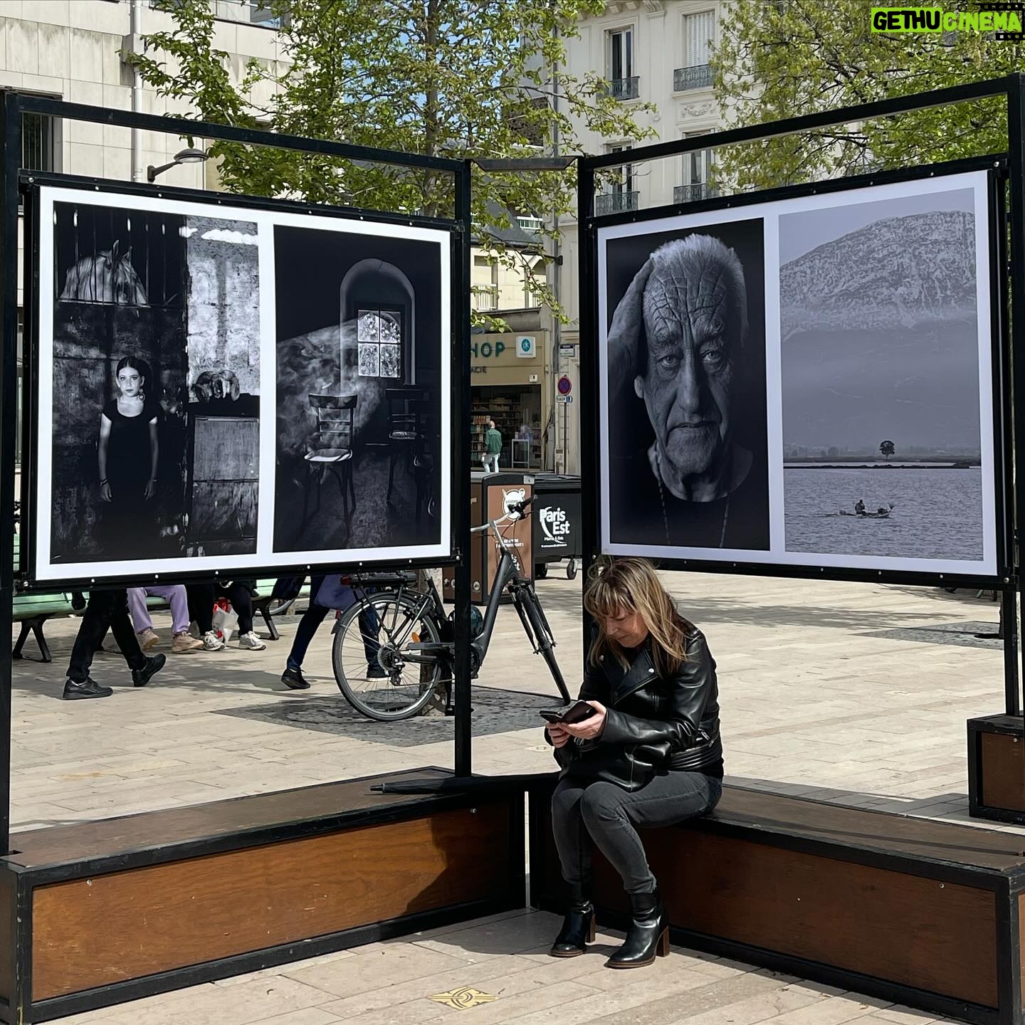 Nikos Aliagas - 5.5K Likes - #Vincennes Mes photos de Grèce exposées à partir d’aujourd’hui et jusqu’au 5 mai à @vincennesmaville avec la collaboration du @centreculturelhellenique Place Pierre Sémard et rue Eugène Renaud. Une joie de vous présenter quelques séquences photographiques de #LespritGrec puisque cette année la ville de Vincennes met à l’honneur la Grèce et sa culture avec de nombreuses manifestations tt au long de ces semaines @charlotte_libertalbanel #brigittegauvain #guilettaranieri Ne manquez pas également les formidables expos photos de @erieta_attali et d’Aris Balafoutas #instanikos merci @stephanedanger1 pour les photos de l’installation.