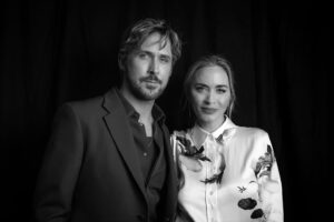 Nikos Aliagas Instagram - #paris #ryangosling et @emilybluntofflcial dans mon objectif pour la présentation de l’avant première du film #thefallguy sur les Champs-Elysées @ugccinemas @universalpictures @