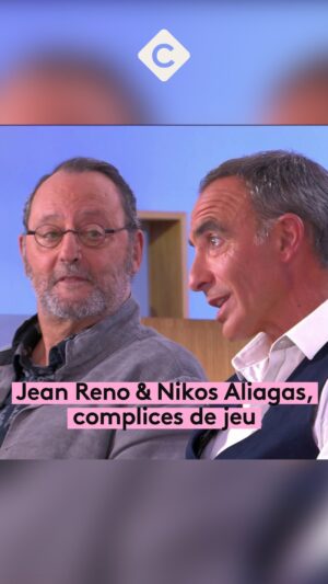 Nikos Aliagas Instagram - « Mais pourquoi tu ne me l’as pas dit ? » : @nikosaliagas confie à Jean Reno son envie de le filmer dans un court métrage en noir et blanc sur le plateau de #CàVous 🎥