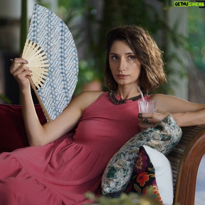 Nilay Erdönmez - 2.1K Likes - Sütler ve yılanlar :))
📷 @mortezaatabaki
#şahmaran #netflixturkiye #netflix