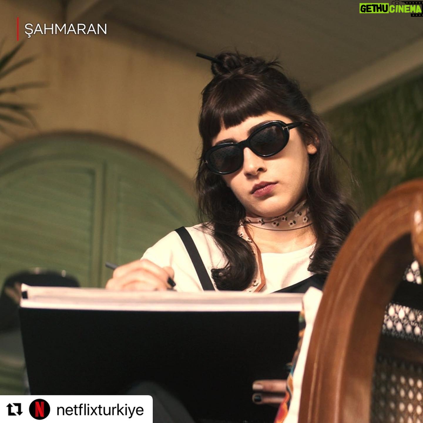 Nilay Erdönmez - 2K Likes - “Bu kez çiçek gibi çıkacak diye heveslendiğim vesikalığım”
:))/₺,!:!₺:₺₺:
#Repost @netflixturkiye with @use.repost
・・・
Bu kez çiçek gibi çıkacak diye heveslendiğim vesikalığım.
@netflixturkiye ❤️🔥🐍
#şahmaran #sahmaran #netflix #netflixturkiye