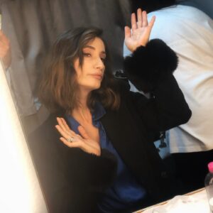 Nilay Erdönmez Instagram - Hazırlık bitince bi havalar;)
Fotoğraflar 📷👉🏻 @mertydnnn ‘cığımmm 🫶🏻
#gülcemal