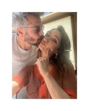 Nilay Erdönmez Instagram - @gulcemalldizi ‘nin arşivi buraya sığamaz maalesef -ve de iyi ki!- , artık olduğu kadarıyla ;) 
Sizi - bizi - çok seviyorum. 🤍