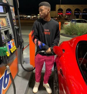 Niles Fitch Instagram - ⛽️ @Porsche