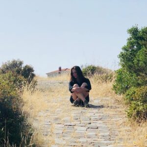 Nilüfer Açıkalın Instagram - #yol umuttur #yolcu #umar