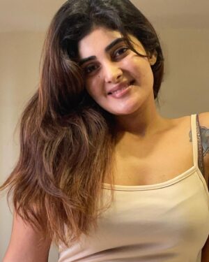 Nimeshika Radhakrishnan Instagram - Just in case🫶🏻❤️🦋🌼🌈
