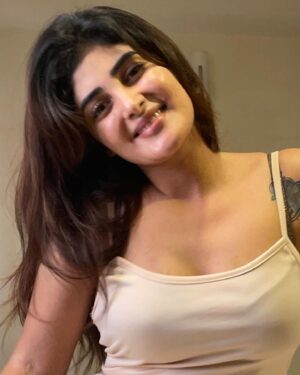 Nimeshika Radhakrishnan Instagram - Just in case🫶🏻❤️🦋🌼🌈