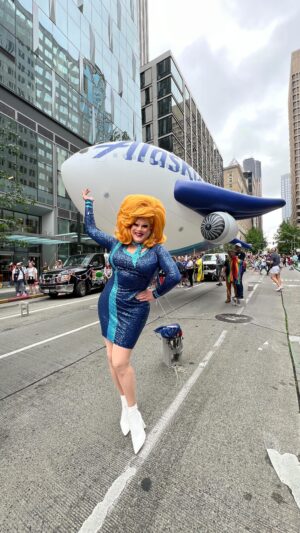 Nina West Instagram - Today, I was the special guest flight attendant with the responsibility of celebrating PRIDE with my friends at @alaskaair ! Pride took flight today, thanks to their commitment to their incredible team and celebrating Pride 365! We didn’t just take flight, honey! We soared! Thank you Alaska Air for having me! Happy Pride, Seattle!

#alaskacarelines #iflyalaska #alaskapartner