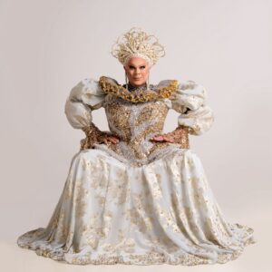 Nina West Instagram - House of the Drag-On 

The @rupaulsdragrace @houseofthedragonhbo crossover certain to slay. It’s called Westeros for a reason. 

👗 @florencedlee 
🎩 @wigchapel 
💄 @callitodeh 
📸 @jenniferlenglert 

#ninawest #nineconic #rusical #bringbackmypearls #rupaulsdragrace #allstars9 #gameofthrones #houseofthedragon