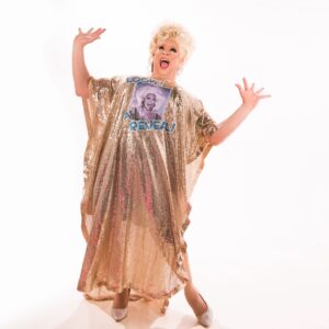 Nina West Instagram - RuVeal yourself!

Getting ready for a lip sync smack down like…

👗 @patryq65 
🎩 @wigchapel 
💄 @callitodeh 
📸 @jenniferlenglert