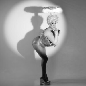 Nina West Instagram - TOOT! TOOT! 

💥 Long live C A M P 💥

👗 @marcosquared 
🎩 @anniehardt.wigs 
💄 @callitodeh 
📸  @jenniferlenglert 

#rupaulsdragrace #allstars9 #ninawest #atomicblonde #marcomarco #anniehardtwigs
