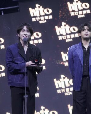 Nine Chen Instagram - 默默寫了20年🫡
謝謝各位
📷： @yasashi.jpg 
#hito流行音樂獎