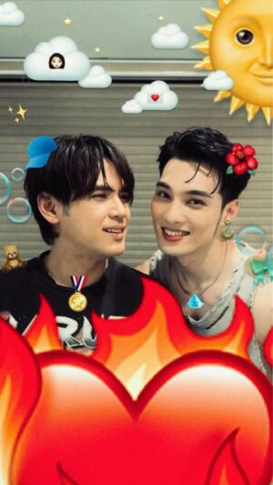 Nine Chen Instagram - 最近的遠方 《母親節特別版》

祝天下所有偉大的媽媽們
母親節快樂

歡迎大家和我們分享和媽媽一起的合照 ❤️
 @diegodtk09 @weijin_huang 

#最近的遠方 #陳零九 #黃偉晉 #樂子中心 #ninechen #WayneHuang
