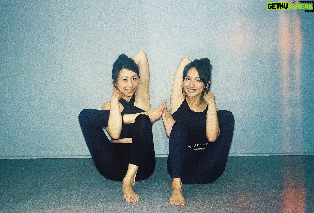 Ning Chang - 482 Likes - 底片瑜珈
不預設
不勉強
不比較
不離開自己的心
👯♀️: @yoko.tan29
📸: @grayzone_studio
#瑜人寗
#邀寗一起做瑜珈
#寗寗張的不專業瑜珈小教室