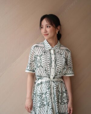 Ning Chang Instagram - 去年這個時候拍攝的《唱歌給你聽》終於要和大家見面了，4月20日會來聽我唱歌的請舉手🙋🏻‍♀️

編劇、導演：陳文彬
主演：夏靖庭、張寗、黃采儀、莊岳、吳采庭
配樂：林生祥
播出時間：4月20日(週六)晚間9點首播

Special thanks 🙏

👗 : @toryburch 
💎 : @toryburch 
💄   💇🏻‍♀️ : @husiniiimakeup 
📸 : @jillhu19 

#唱歌給你聽
#ShapeofLove
#4月20日
#客家電視
#客家電影院
#ninghowstyle
#DWSENT
#自由試娛樂 
#一間有溫度的經紀公司
@dreamwillsee