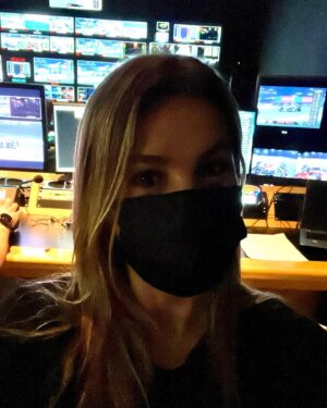 Nira Juanco Instagram - Nueva temporada, nuevas perspectivas, misma pasión. Viva la F1! 

#f12022 #detrasdelascamaras #temporadaapasionante @movistarplus @dazn_es