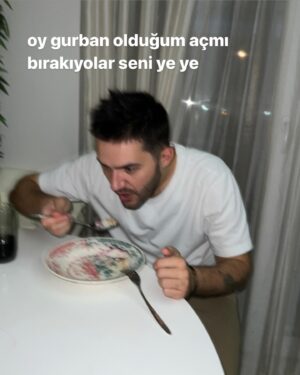 Nisan Hakan Özkan Instagram - Sayfayı annem yönetseydi paylaşımlar 😌🧿 #hayırlıcumalarşimdiden