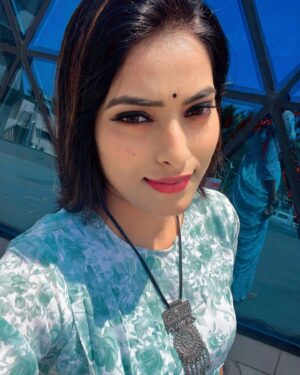 Nisha Jagadeeswaran Instagram - With patience you grow you heal and shine..😍

#event #emcee #coimbatore #rotary #rotarions #nishajagadeeswaran