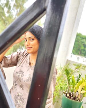 Nisha Jagadeeswaran Instagram - Wherever life plants you..🌱bloom with grace..☘️❤️💯
