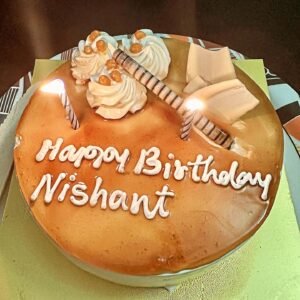 Nishant Tanwar Instagram - main aur papa meri jawani celebrate karte hue…mummy sun na, is baar maieny aansu rok liye 🤗 😘