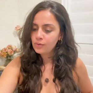 Nishi Munshi Instagram - Music therapy-Falsetto/Head Voice practice. 
Song: Lost Without U 
Artist: @robinthicke 

#breathcontrol #music #therapy #falsetto #headvoice #melody