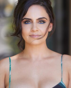 Nishi Munshi Instagram - Get still & smize. ✨💫 #giveumface #blue #light #color #photography #teamwork #feminine #flash #bounce #camera  #focus 
Shooting after a decade. Thanks to the team 🙏🏽

Photography: @ryanwestphoto 
MUA: @beautyby_karol 
Styling: Me 
Management: @marqueentgroup 
Publicist: @slate