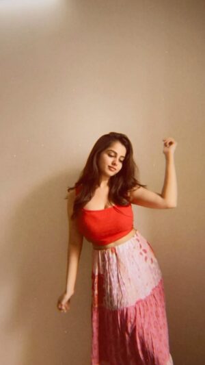 Niveditha Gowda Instagram - 🌷☁️✨

#nivedithagowda #reelsinstagram #reelitfeelit #instadaily #instadaily