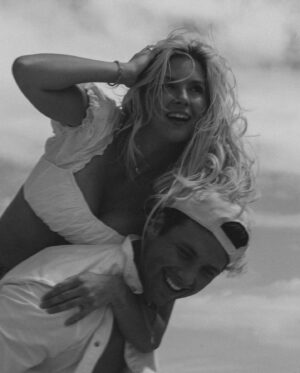 Noah Schnacky Instagram - Happy 27 to my bestfriend 🤍 @kristinn_marino 📸 @estherscanon