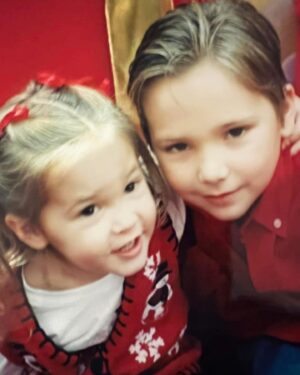 Noah Schnacky Instagram - Happy birthday Allie :)