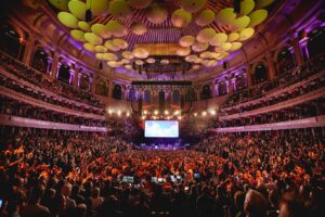 Noel Gallagher Instagram - Here are some more brilliant photos from The Royal Albert Hall for The Teenage Cancer Trust! 

📸 Andy Paradise/Paradise Photo