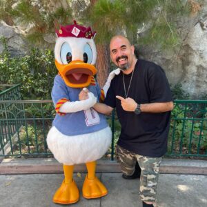 Noel Gugliemi Instagram - Who’s your favorite? Lol 😂 

#disneyland #goodtimes #fun #smile #happiestplaceonearth #haha #mickeymouse #minnie #goofy #pluto