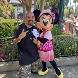 Noel Gugliemi Instagram - Who’s your favorite? Lol 😂 

#disneyland #goodtimes #fun #smile #happiestplaceonearth #haha #mickeymouse #minnie #goofy #pluto