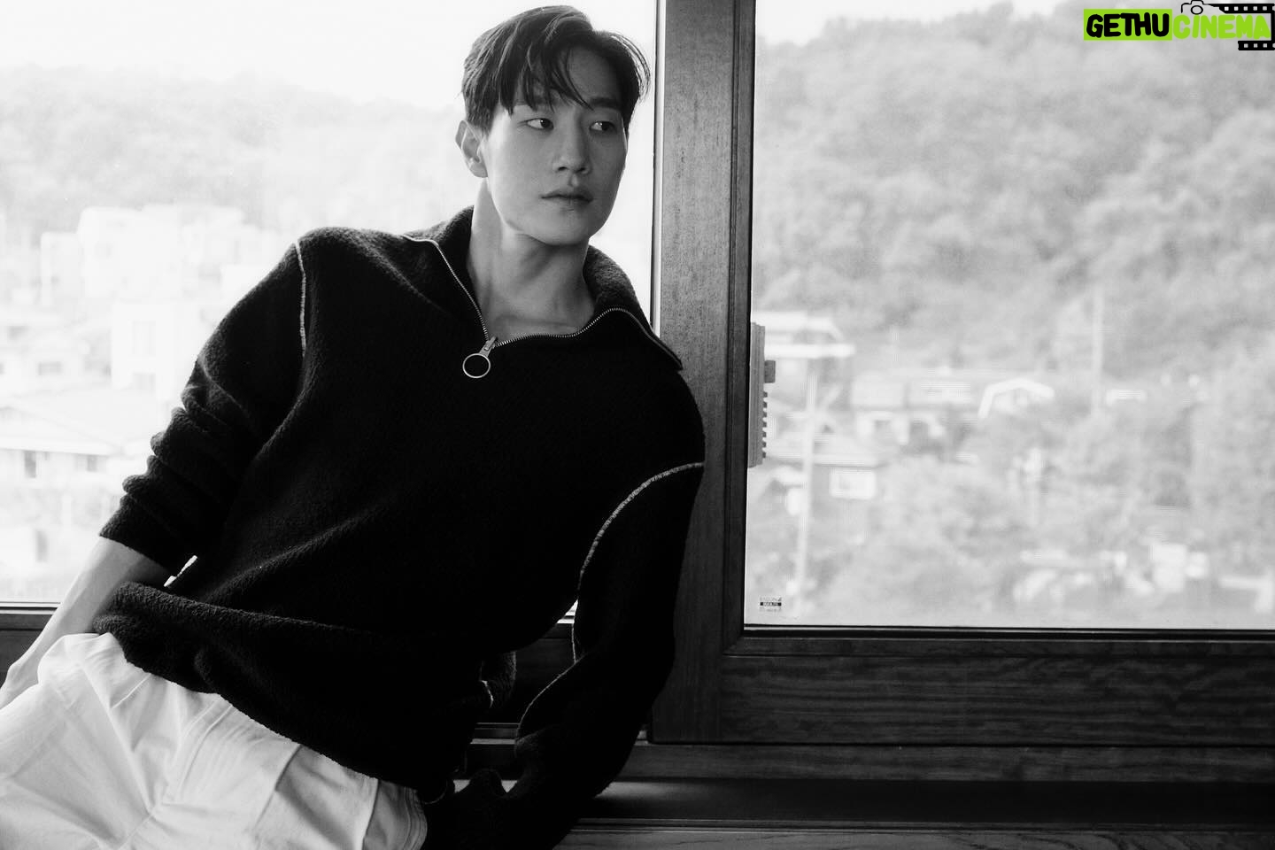 Noh Sang-hyun - 21.5K Likes - -
-
-
Photographer: @songgge
Hair/makeup: @lehl123
Styling: Ko Min Jung