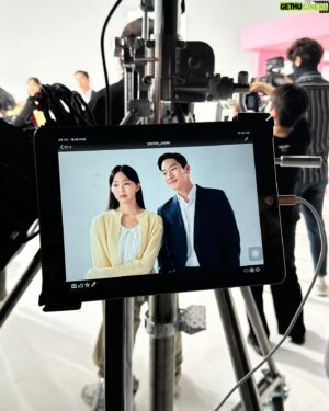 Noh Sang-hyun Instagram - Happy 2024🍾 All 6epsiodes of Soundtrack2 now streaming on @disneypluskr 💙🫠 새해 복 많이 받으세요!🙇‍♂️