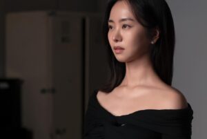 Noh Susanna Instagram - 공연 프로필 찍은 날 
옆에서 또 예쁘게 담아준 미스틱🤍

유튜브에 프로필촬영날 영상 올렸어요 
보러오세용 놀러오세용
공연이 이제 다음주라니,,,,,,,😝

#나혼자산나#유튜브#브이로그#연극#실종법칙#연극실종법칙#예술의전당#자유소극장#연극추천