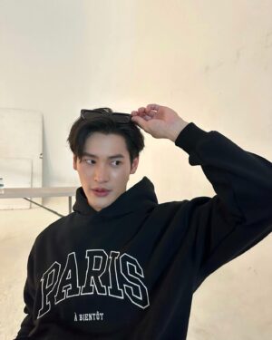 Noppakao Dechaphatthanakun Instagram - ,, 🖤😾