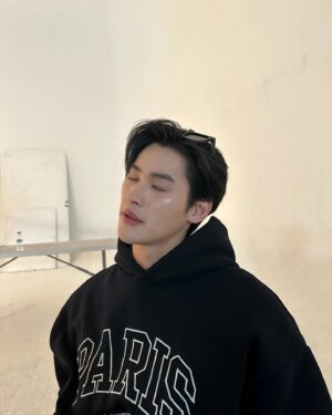 Noppakao Dechaphatthanakun Instagram - ,, 🖤😾