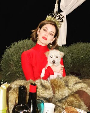 Nora Zehetner Instagram - Doing my best Harriet impression ❤️
