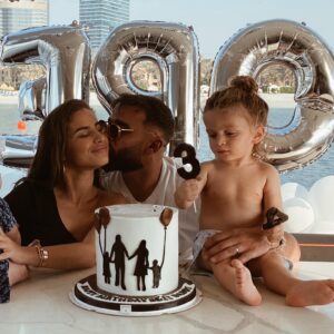 Noré Abdelali Instagram - Bday 🎈Kam et ces anniversaires surprises, elle me surprendra à vie je crois ❤️‍🔥