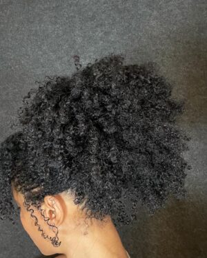 Noree Victoria Instagram - Pisces gratitude rests in any aqua latitude… and hair wash day has always been my plug. Really a sublime high. 🧘🏽‍♀️ 
A meditation that vibrates deeply, because loving on my natural state is an honor. An offering to the elements that made me. 🧬 
Been natural most of my life, and never loved getting my texture ironed straight, or altered. Always knew from a little girl, that as soon as I got out of anyone’s chair I was gonna “baptize” whatever they did in the bathtub first chance I got. Taking nothing from beauticians among us who love their art, but there’s just nothing that feels more beautiful to me than my original reflection. Unmoored. Untamed. Primal. Adventurous, unpredictable. FREE. The twists and turns of NV — activated by Yemaya (water), and air-dried by the sun gods. ☀️

#NaturalHair
#Beauty
#Freedom
#HairTales 
#Lifestyle 
#NeverChange