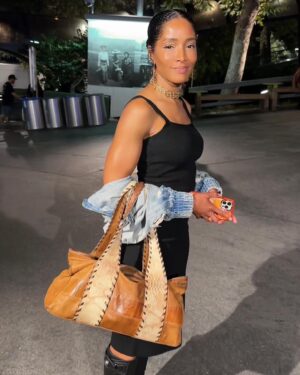 Noree Victoria Instagram - One joyful girl out in the world… 🤸🏾‍♀️

The earth spins with or without your participation, so just rock with it! 🔆

#Maxwell
#HollywoodBowl 
#LastMinutePlans
#Joy
#Energy
#Gratitude
#Chaos (the good kind)