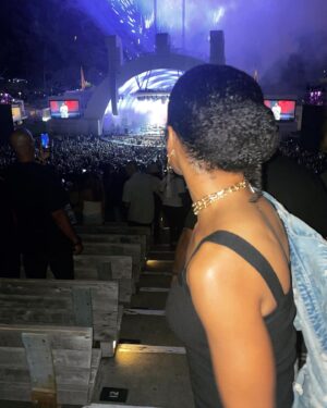 Noree Victoria Instagram - One joyful girl out in the world… 🤸🏾‍♀️

The earth spins with or without your participation, so just rock with it! 🔆

#Maxwell
#HollywoodBowl 
#LastMinutePlans
#Joy
#Energy
#Gratitude
#Chaos (the good kind)