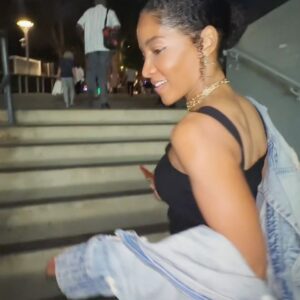 Noree Victoria Instagram - One joyful girl out in the world… 🤸🏾‍♀️

The earth spins with or without your participation, so just rock with it! 🔆

#Maxwell
#HollywoodBowl 
#LastMinutePlans
#Joy
#Energy
#Gratitude
#Chaos (the good kind)