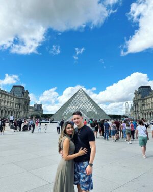 Nosheen Phoenix Instagram - #Louvre is in the air 💓🇫🇷