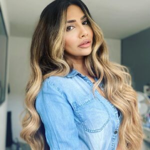 Nosheen Phoenix Instagram - Feeling myself (a little) 🤪