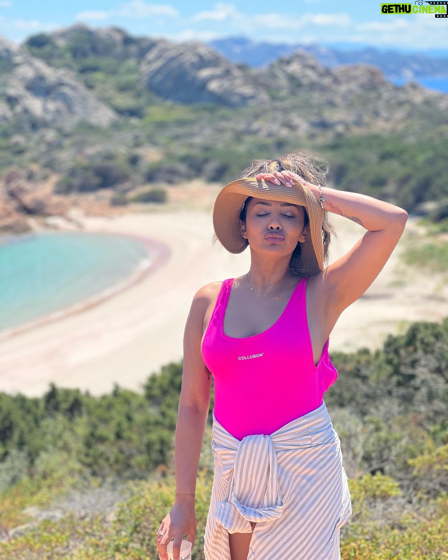 Nosheen Phoenix - 3 Likes - No filter. Just pure bliss. #Sardegna ☀️💗